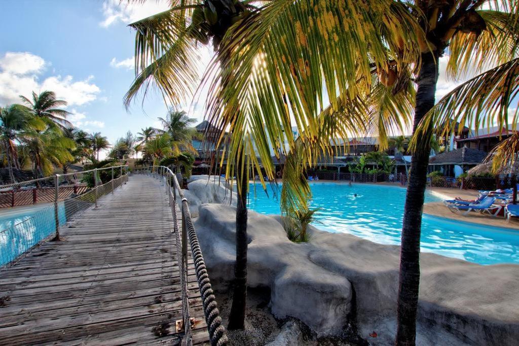 Romantique Et Bel Appartement En Bord De La Mer, Piscine Surveillee Et Belle Plage A 50M Saint-Francois (Grande-Terre) Exterior foto